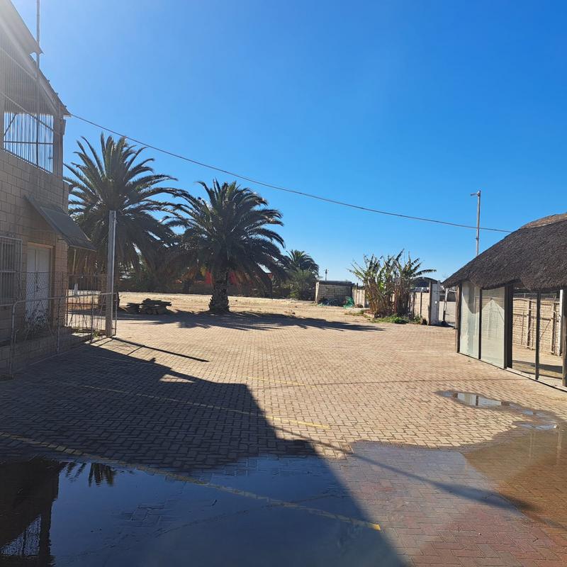 To Let commercial Property for Rent in Markman Industrial Eastern Cape